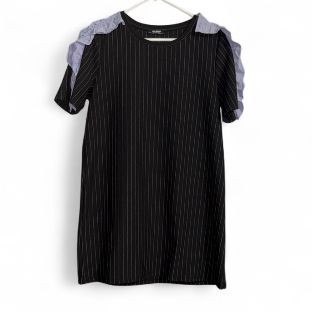 Zara Trafaluc Pinstripe Ruffle Sleeve Shift Mini Dress Size: Large - Picture 2 of 6